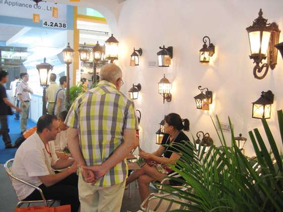 帝輝歐式戶外燈飾誠邀廣大燈飾代理參加6月份廣州光亞燈飾展